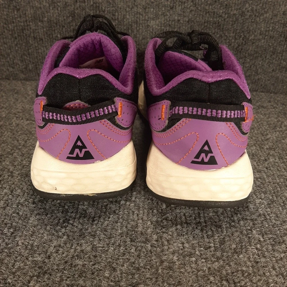 New Balance 410v7 Womens Size 7.5 Trail Running Shoes Black and Purple WT410CK7